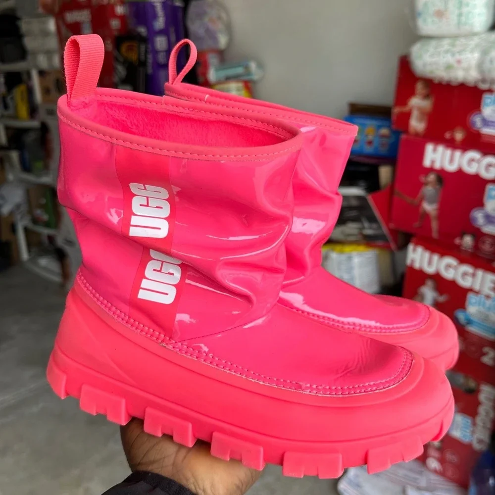 UGG Kids Classic Brellah Mini Boots‎ Big Kids Size 5 Pink